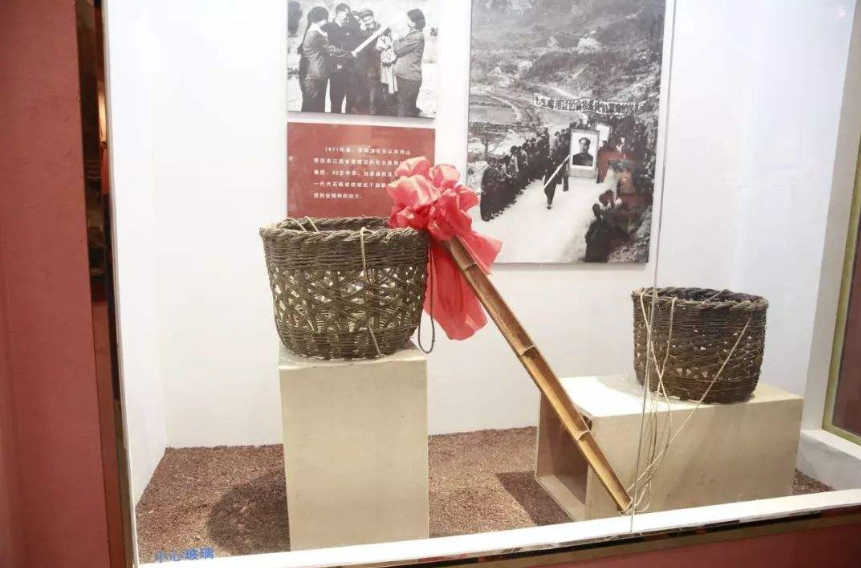 红旗渠党性教育基地-扁担精神纪念馆