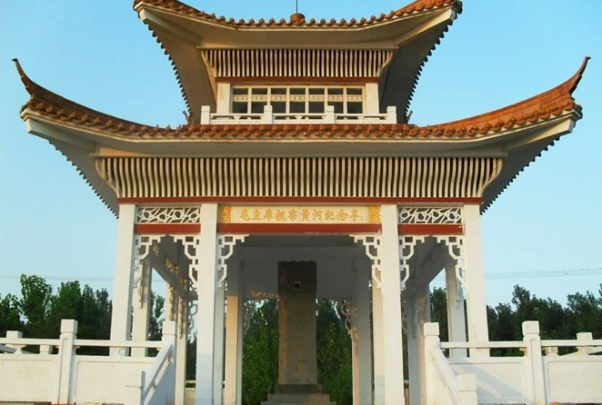 兰考红色培训基地——毛主席视察黄河纪念亭